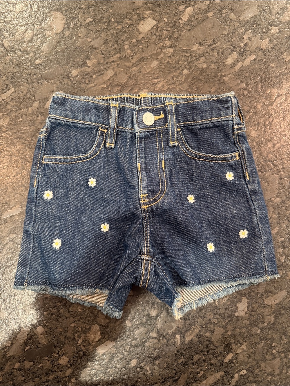 NWOT Toddler Dark Wash Denim Daisy Embroidered Shorts, size 2T